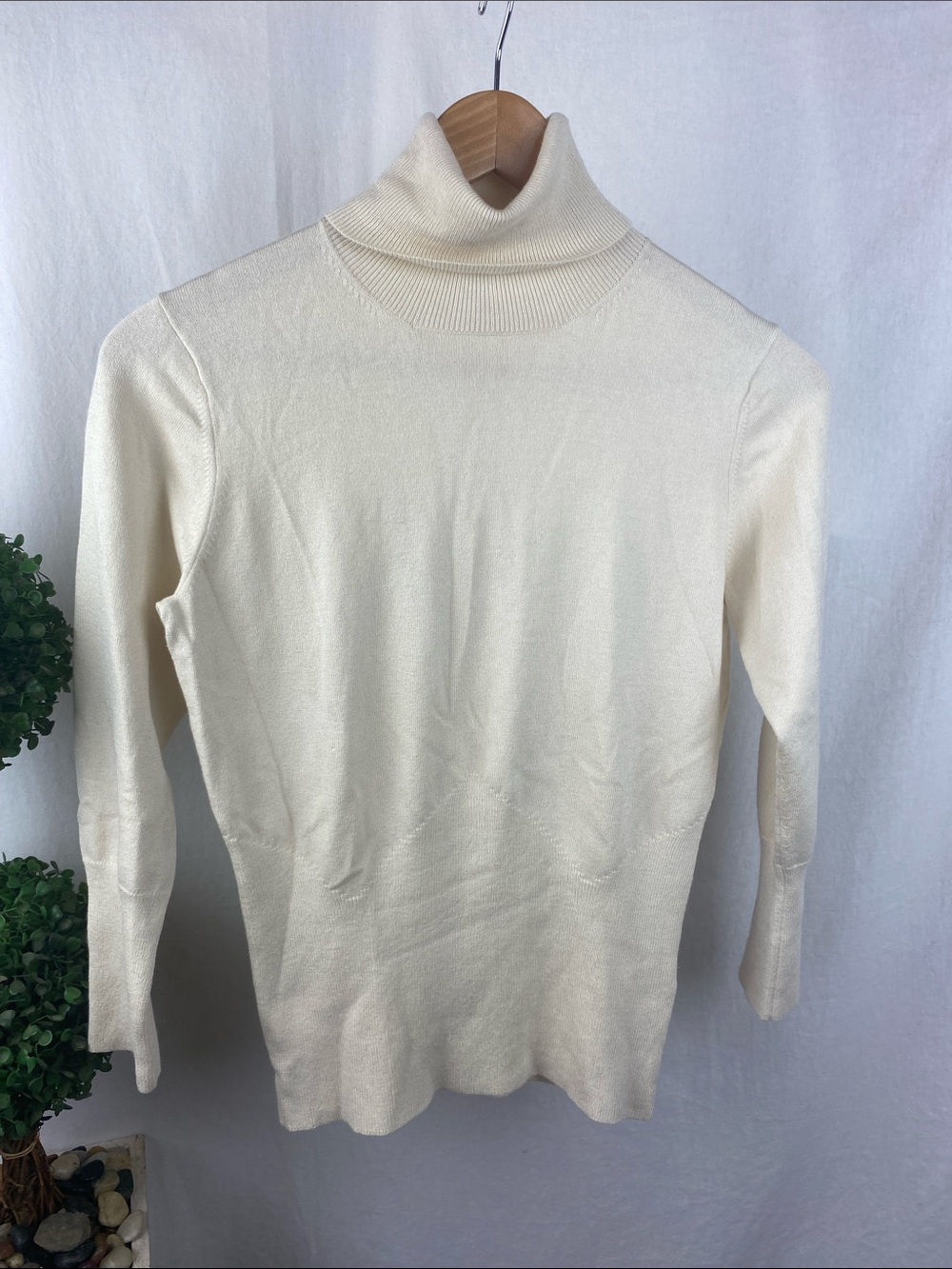 Banana Republic Silk Cashmere Blend Ivory Cream Long Sleeve Turtleneck Sweater M